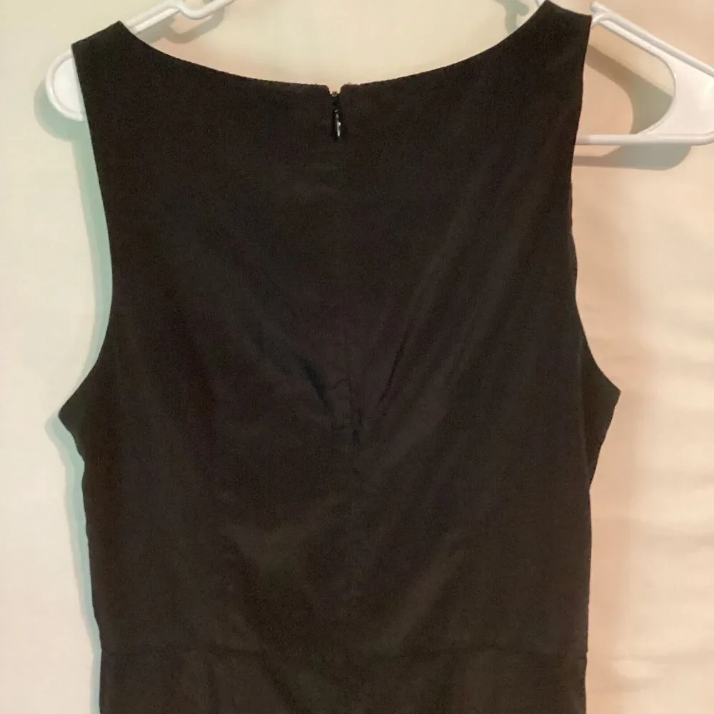 1133 NWOT GAP Sleeveless Black Dress Size 2 Pockets Elastic Back Waist